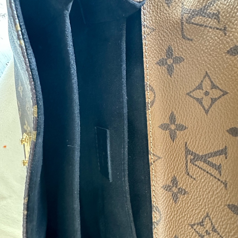 Authentic LV Pouchette Métis bag